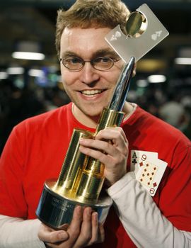 L'inglese Channing ha come miglior risultato la vittoria dell'Irish Open nel 2008